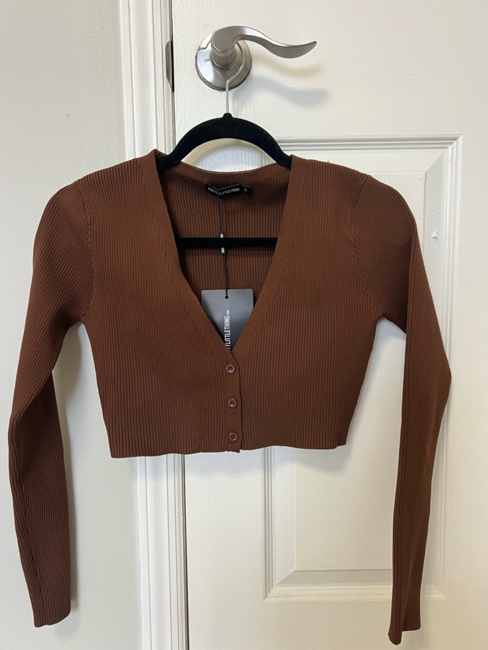 PrettyLittleThing Ribbed V-Neck Crop Cardigan - Brown - Picture 1 of 4